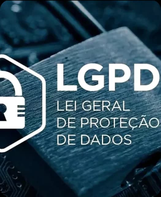 Um cadeado cinza ao fundo, com a escrita LGPD - LEI GERAL DE PROTEÇÃO DE DADOS em frente.